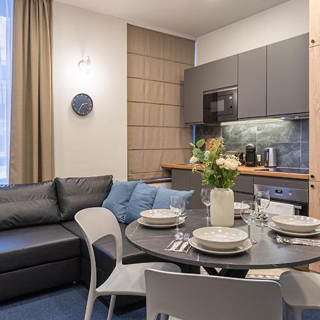 Dandelion Apartments Bruninieku Riga Bagian luar foto